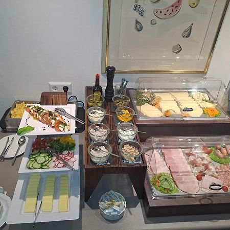 Hotel Zur Wartburg Rheda-Wiedenbrueck Ngoại thất bức ảnh