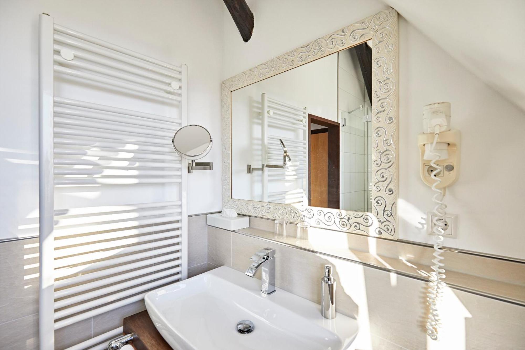 Hotel Zur Wartburg Rheda-Wiedenbrueck Ngoại thất bức ảnh